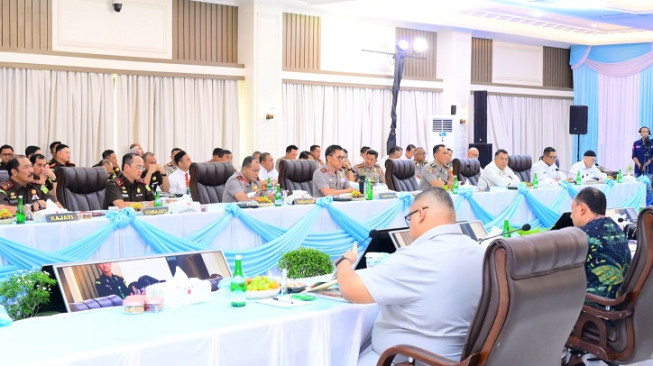 Komisi III DPR RI Datangi Polda Jambi, Kasus Guru Jadi Sorotan